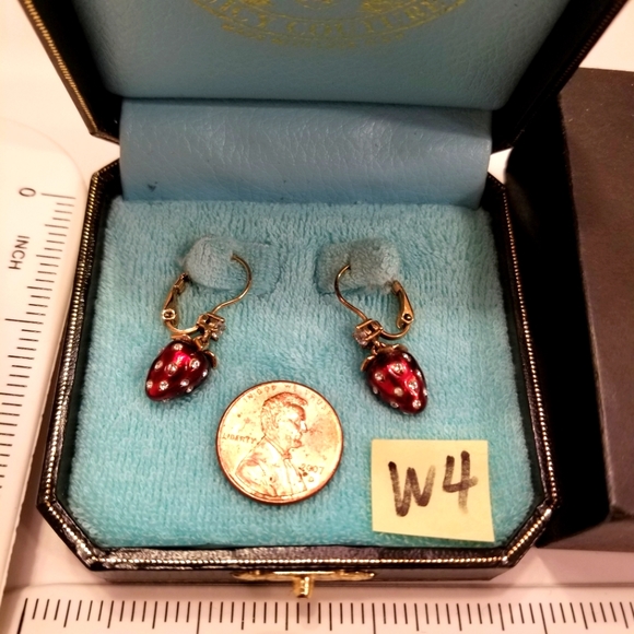 NIB Juicy Couture Red Enamel Strawberries Crystals & Gold Earrings RARE AUTHENTI - Picture 3 of 9